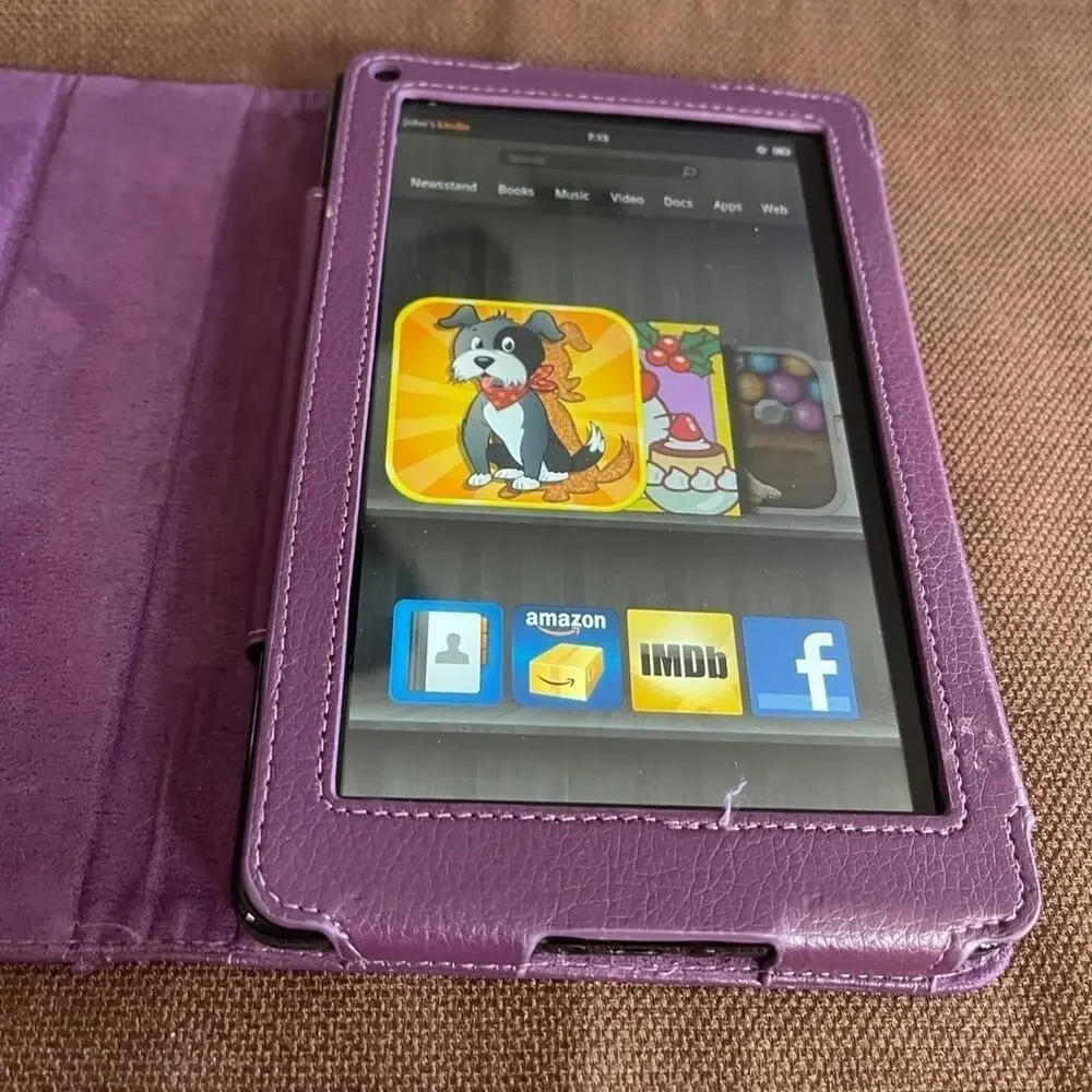Kindle Fire tablet by Amazon model DO1400 very good Cond